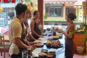 Hué : atelier de préparation de Bun Bo Huế – un voyage au cœur du patrimoine de Hué