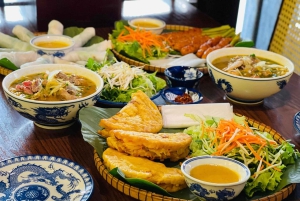 Hue City: Cyclo, Market Tour & Cooking Class at Madam Thu