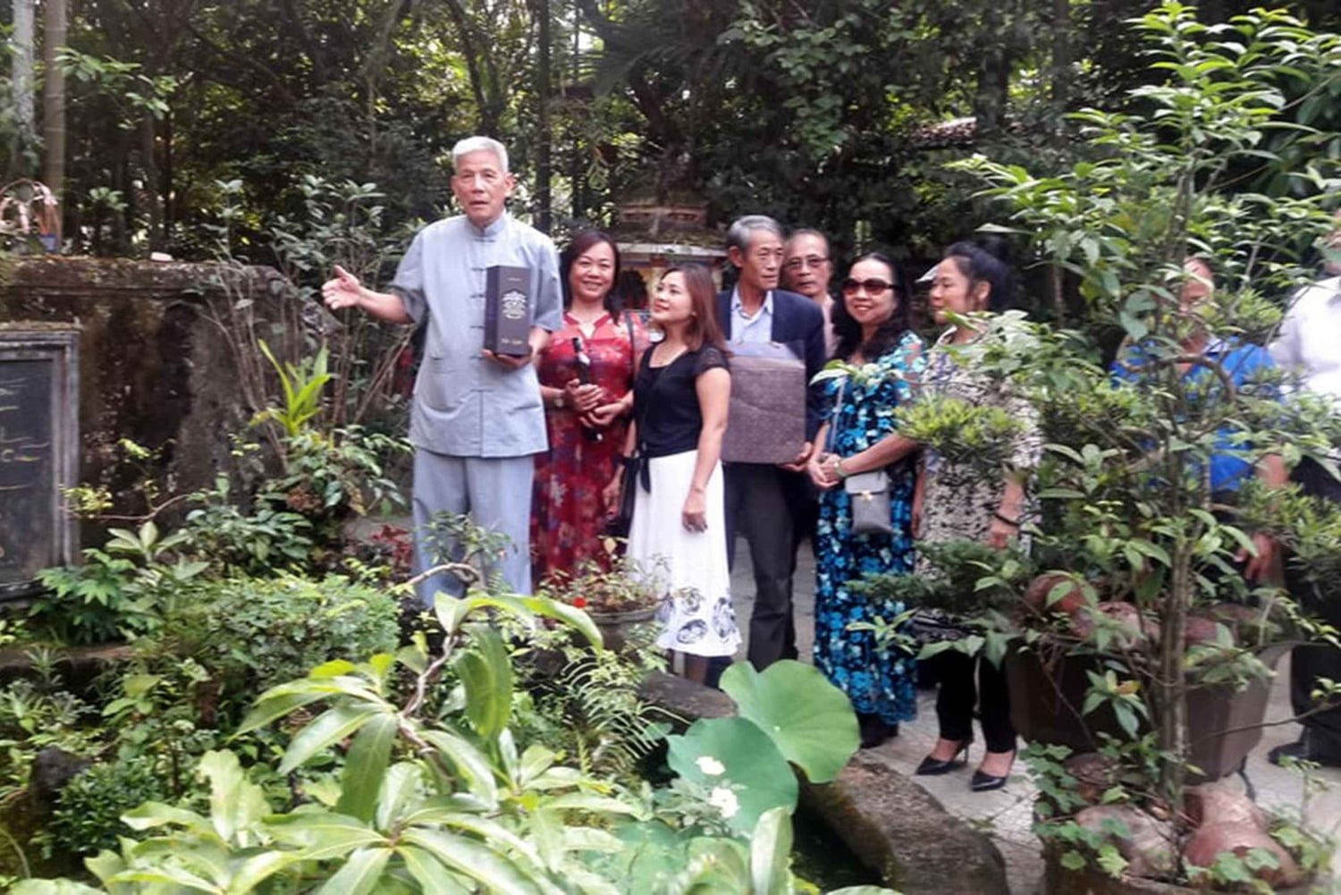 Hue: kookles in tuinhuis en fietstocht op het platteland