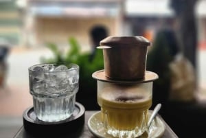 Passeio de um dia por Hue num comboio panorâmico – Almoço real de Hue e café com sal