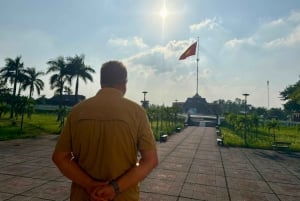 Hue: DMZ Tour de medio día en coche privado a los Túneles de Vinh Moc