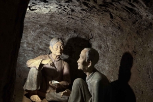 Hue: DMZ Tour de medio día en coche privado a los Túneles de Vinh Moc