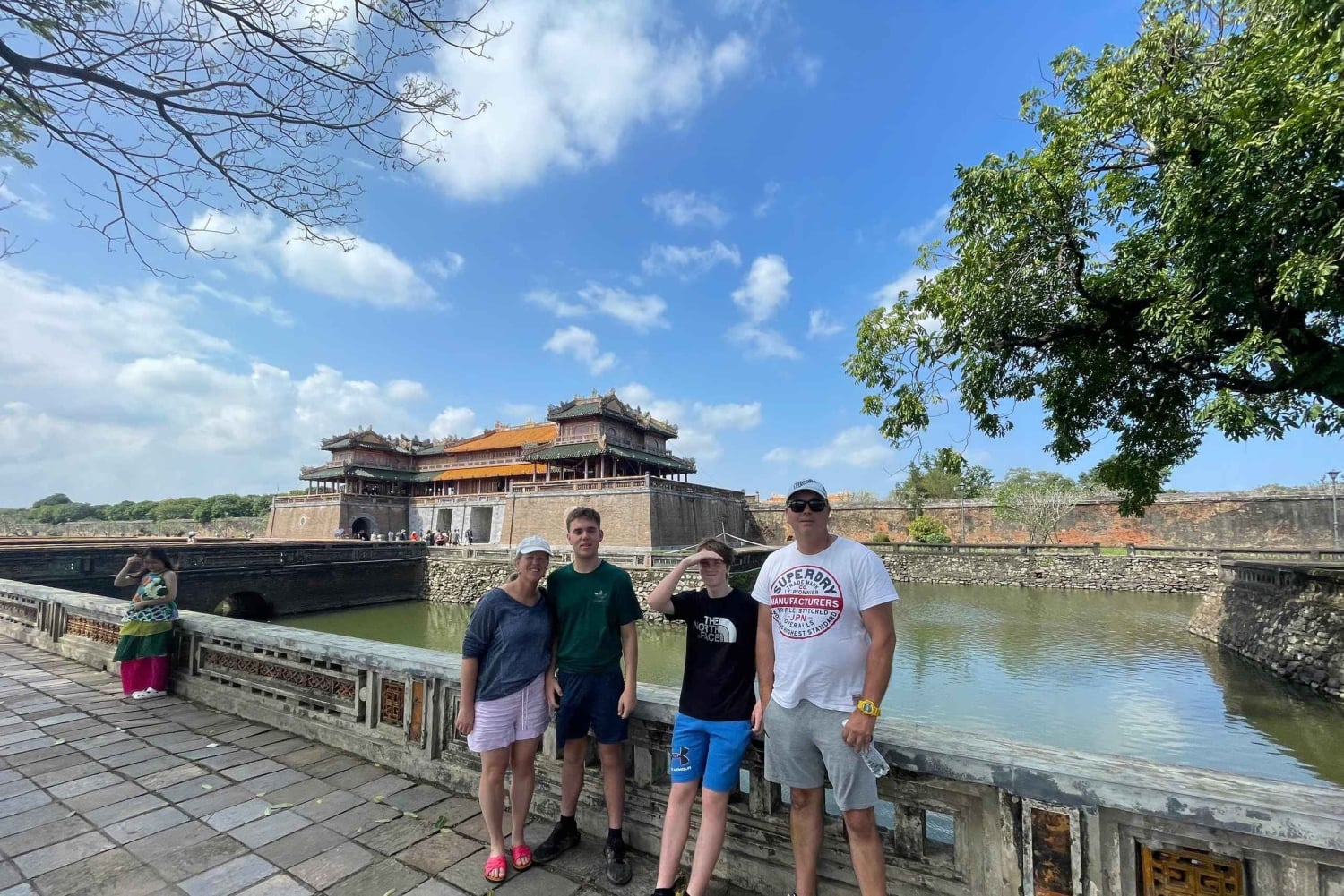 Tour a pie por la antigua ciudad imperial de Hue