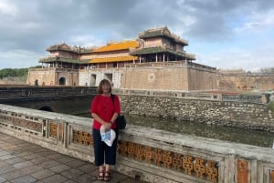 Tour a pie por la antigua ciudad imperial de Hue