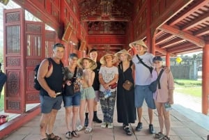 Tour a pie por la antigua ciudad imperial de Hue