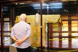 Hue Imperial City: An Dinh Palace, Citadel & Royal Dessert