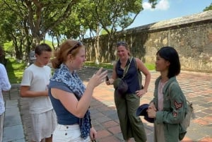 地元のエキスパートと行くフエ帝国都市ツアー（チケット込み）