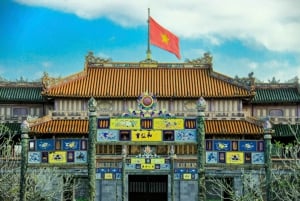 地元のエキスパートと行くフエ帝国都市ツアー（チケット込み）