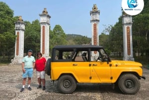 Hue: Jeeptur til Gia Long Tomb og forladt vandland