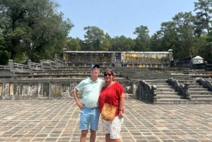 Hue: Jeeptur til Gia Long Tomb og forladt vandland