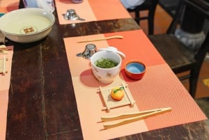 Hue: Taller de té «Loto en una taza»