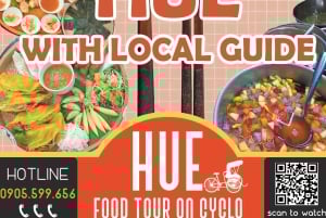 Hue: Night Street Food Tour by Cyclo with a Local Guide