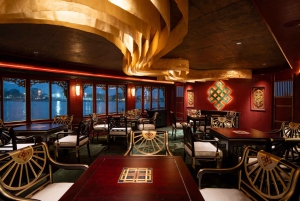 Hue: crociera fluviale sul Fiume dei Profumi con pranzo e narrazione