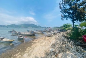 Hue: prywatny samochód do/z Hoi An przez wiele atrakcji