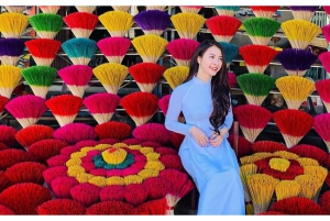 Hue Private City Tour Motorbike with Easy Rider