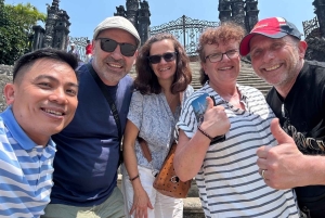 フエ:3つの主要な王陵とパゴダを巡るプライベートツアー