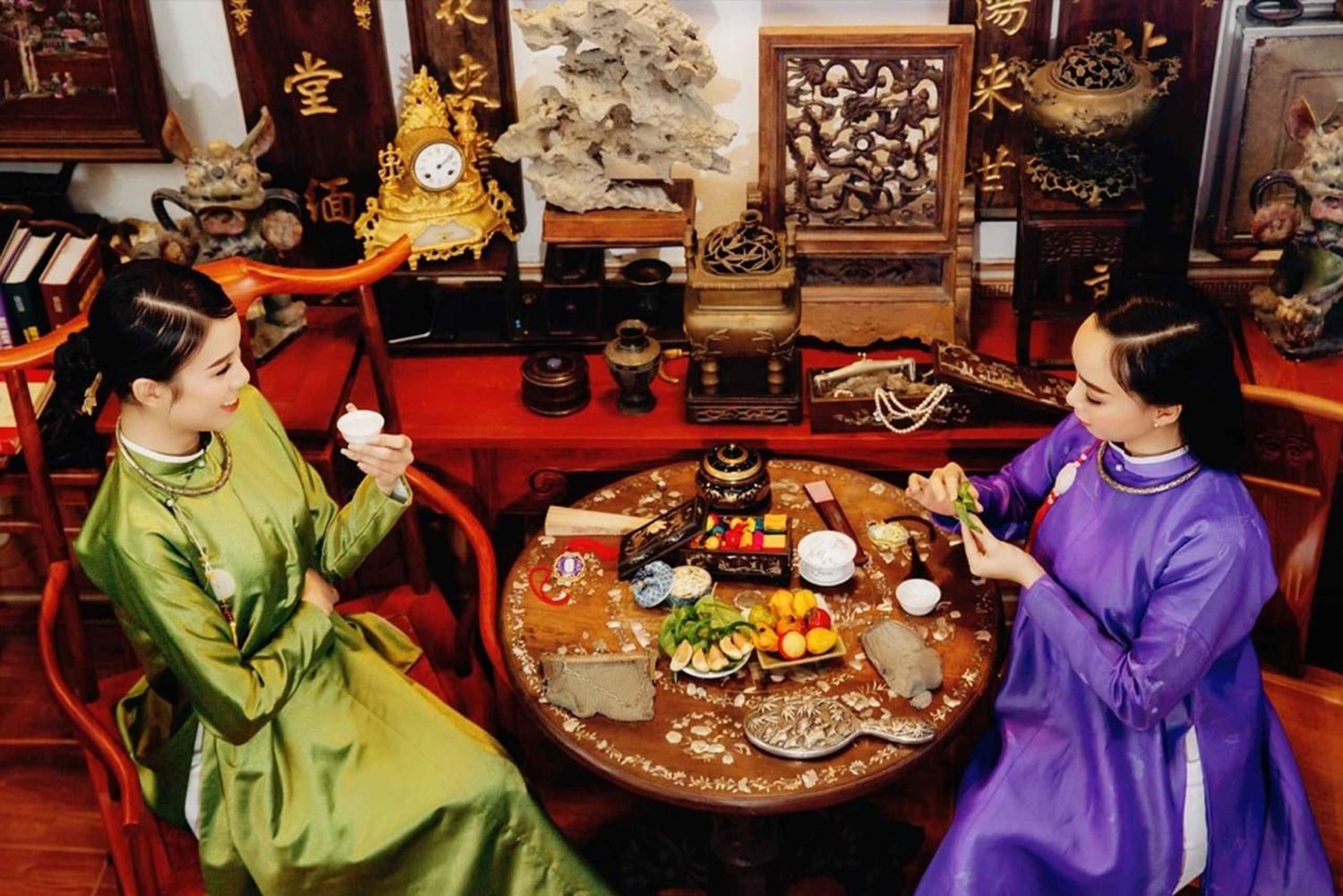 Hue: ceremonia del té, pagoda y taller de flores de papel