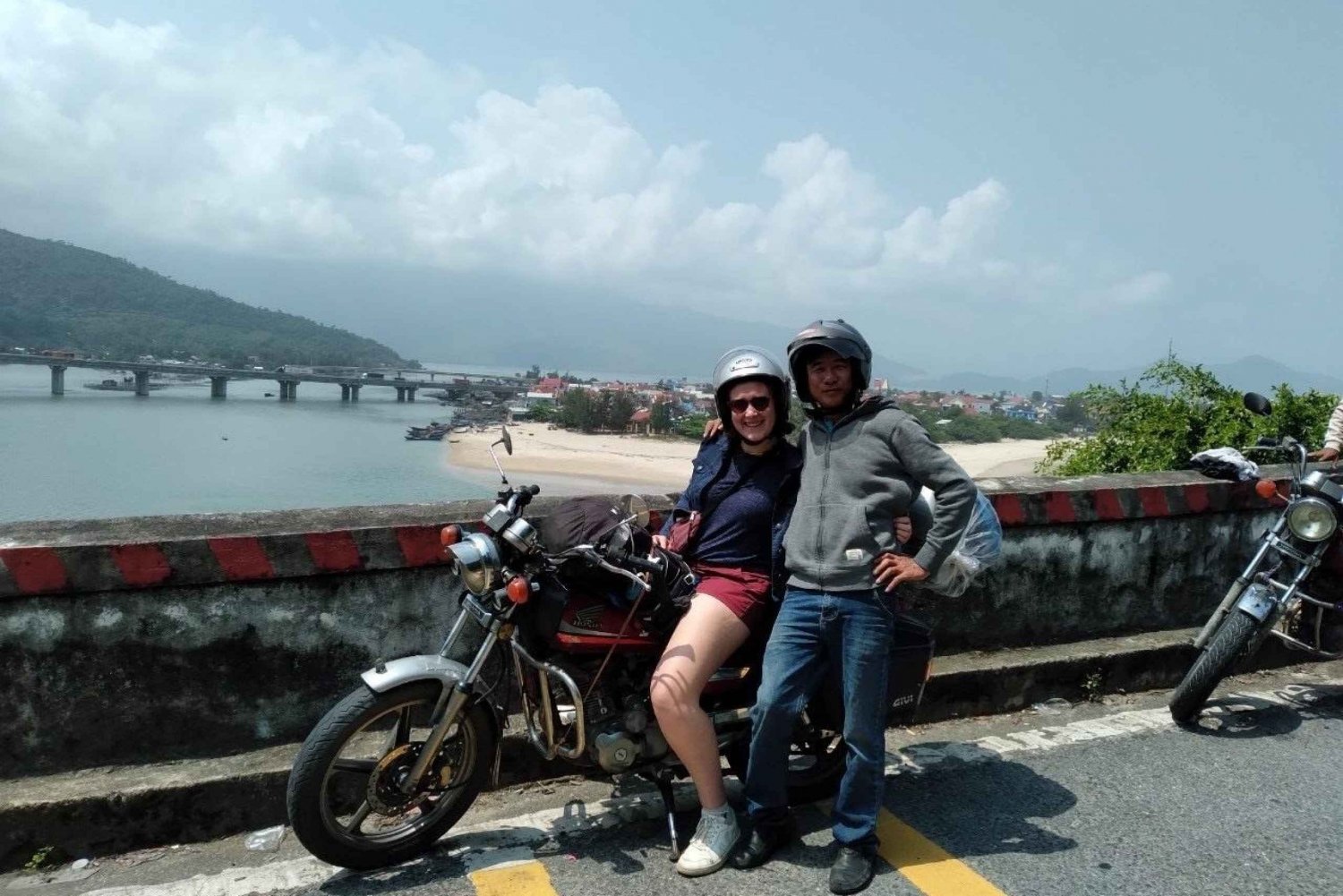 Hue till Hoi An med motorcykel via Hai Van Pass (eller vice versa)