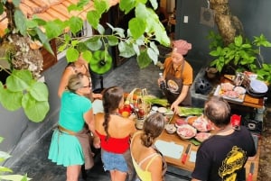 Hue City: Besuch auf einem Bio-Bauernhof & authentischer lokaler Kochkurs