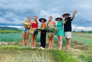 Hue City: Besuch auf einem Bio-Bauernhof & authentischer lokaler Kochkurs