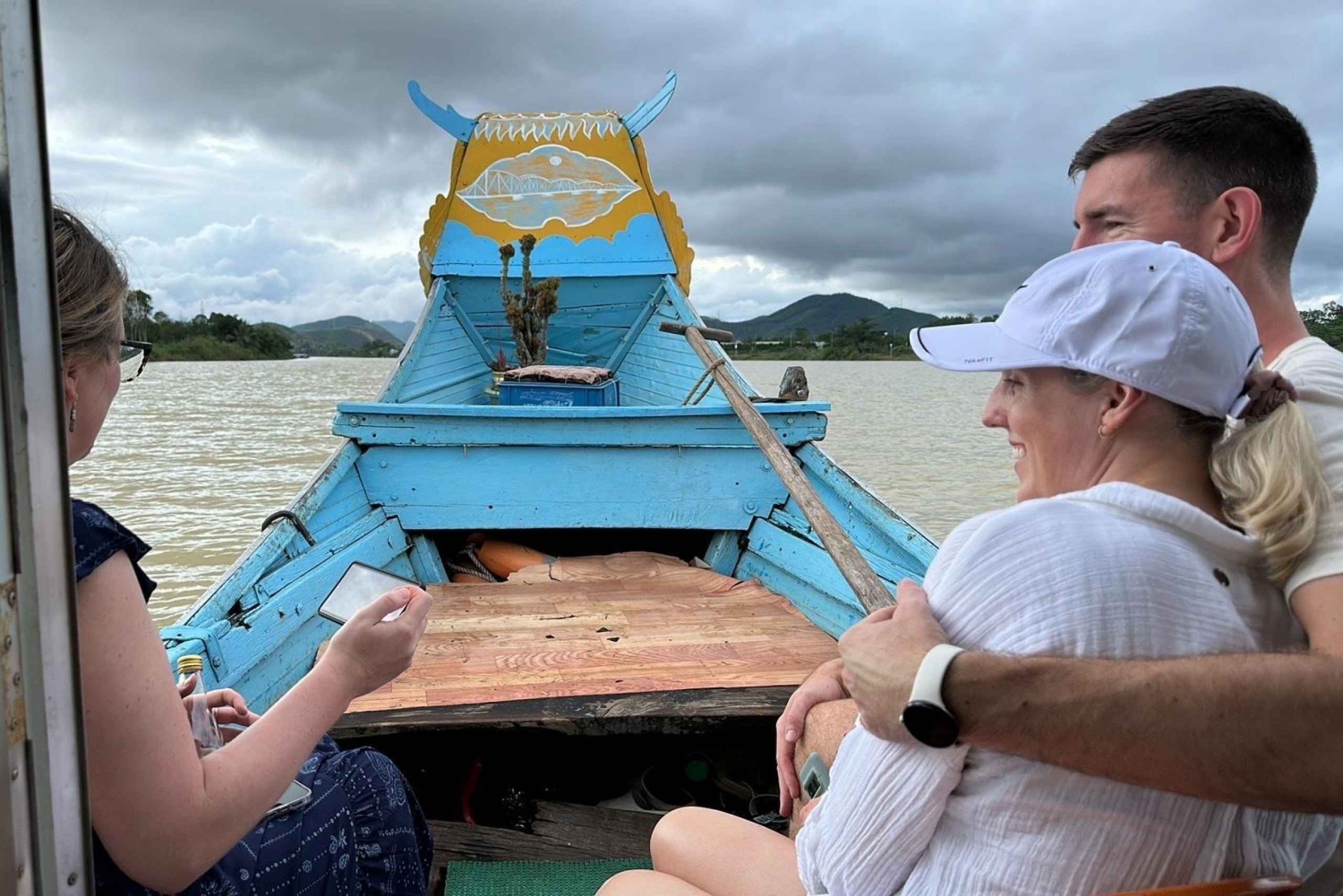 Hue: Tour a pie a la pagoda Thien Mu y vuelta en barco