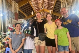 Corso di cucina immersivo e tour del mercato con chef locale + ricettario