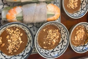 Aula de culinária imersiva e visita ao mercado com um chef local + livro de receitas