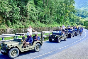 JEEPTUR VIA HAI VAN-PASSET FRA HOI AN/HUE