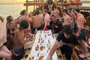 Bådtur til Koh Rong: Snorkling, fiskeri, solnedgang og plankton