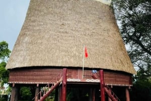 Kon Tum: Wycieczka po mieście i lokalnych smakach z odbiorem