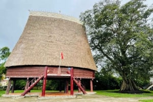 Kon Tum: Wycieczka po mieście i lokalnych smakach z odbiorem