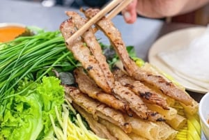 Kon Tum: Wycieczka po mieście i lokalnych smakach z odbiorem