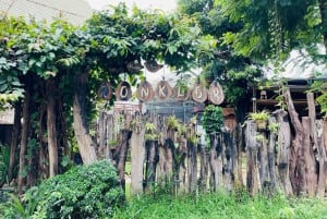 Kon Tum: Wycieczka po mieście i lokalnych smakach z odbiorem