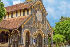 Кон Тум: обзорная экскурсия по городу и знакомство с местными вкусами с трансфером