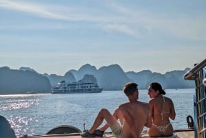 Crucero y kayak por la bahía de Lan Ha (grupo reducido garantizado).