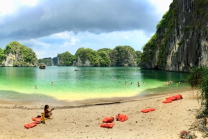 Crucero y kayak por la bahía de Lan Ha (grupo reducido garantizado).
