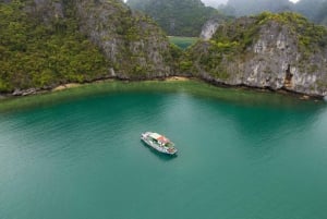 Baía de Lan Ha: Passeio de barco de um dia com almoço