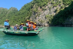 Lan Ha-bugten: Dagstur med båd og frokost