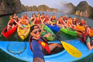 Crucero de lujo con balcón en la bahía de Lan Ha: bici, kayak, comidas