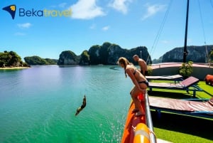 Depuis Cat Ba : Visite d'une jounée en bateau dans la baie de Lan Ha - moins touristique