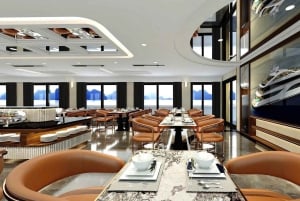 Leona 5 stars cruise explores Ha Long Bay extremely safely