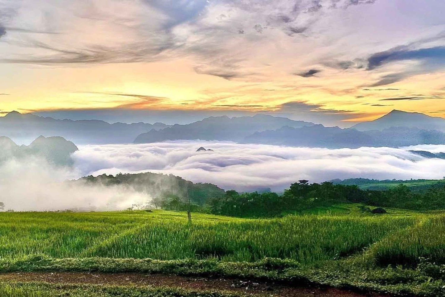 Mai Chau Pu Luong Lan Village Tour med bambuflotta