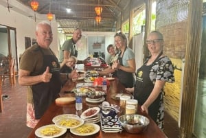 Market Tour, Basket Boat Ride & Cooking Class by Hangcoconut