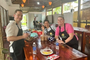 Market Tour, Basket Boat Ride & Cooking Class by Hangcoconut