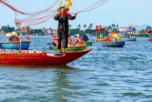 Market Tour, Basket Boat Ride & Cooking Class by Hangcoconut