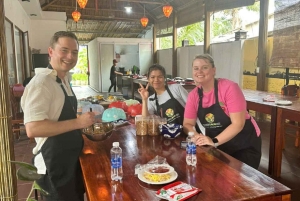 Market Tour, Basket Boat Ride & Cooking Class by Hangcoconut