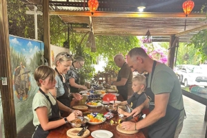 Market Tour, Basket Boat Ride & Cooking Class by Hangcoconut