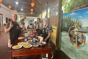 Market Tour, Basket Boat Ride & Cooking Class by Hangcoconut