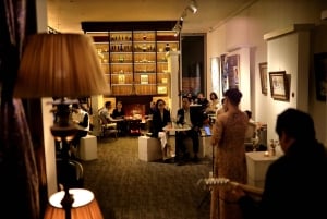 ミモザギャラリー入場チケット（ドリンク＆ペストリー付き）をご利用ください