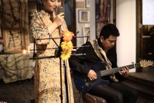 ミモザギャラリー入場チケット（ドリンク＆ペストリー付き）をご利用ください